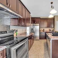 Dynamic Edge Property Solutions's room