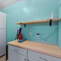Leslie's room