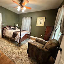 Donna's room