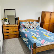 Shalem Dmonte's room