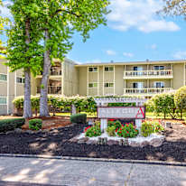 Allegro Apartments's room