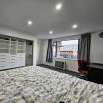 Han's room