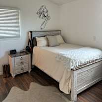 Cari's room