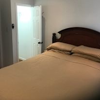 max's room