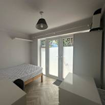 Madhura Karekar's room