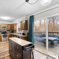 lifedoorrentals's room