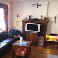 Yong's room