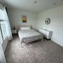 Nazire  Guenes's room