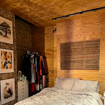 Caroline's room