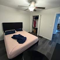 Miguel E Gonzalez's room