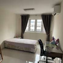 Zfy Ed's room