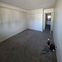 JOHNATAN  OROXKO's room