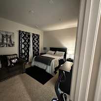 FeliciaAde's room