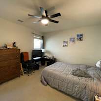 Yas's room