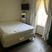Jennings's room