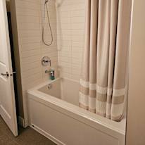 Shirley Hwang's room