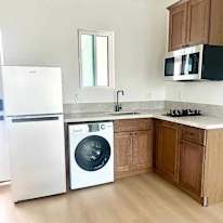 charming one-bedroom Available's room