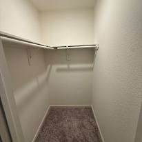 Rolando Flores's room