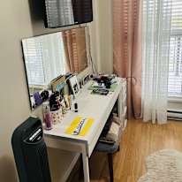 Nikki Tipon's room