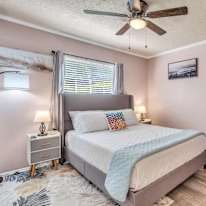 Daphne's room