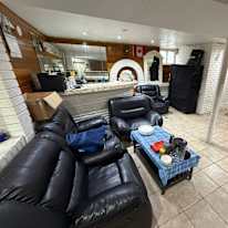 Aron's room