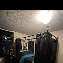 Linja Usher's room