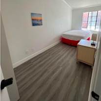 Der Cruz's room