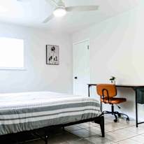 Gal's room