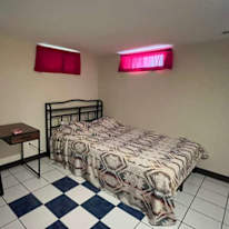 Stephanie M Williams's room