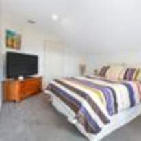 Laks's room