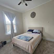 Holly parashar's room