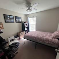 Andres's room