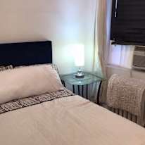 Les's room