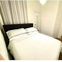 Vio's room