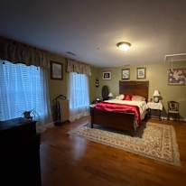 SARA RUBINO's room