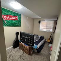 Raina Sundquist's room