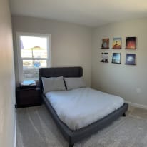 Andres's room