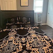 Phenecia's room
