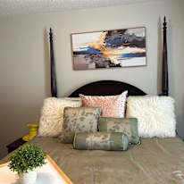 Shonnatha Peters's room