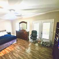 Lisa's room
