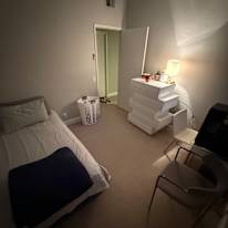 Saundra's room