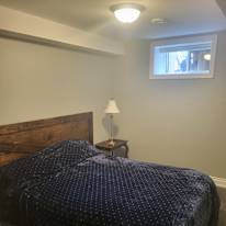 Ross London's room