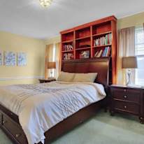 Private Floor in Spring Ridge's room