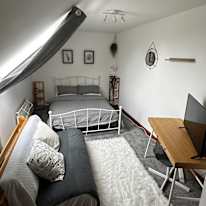 gareth evans's room