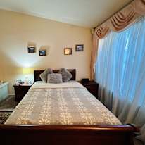 Anshu S's room