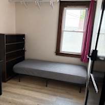 Huyen's room