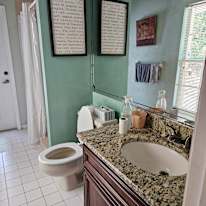 VANITA HALL's room