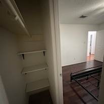 carlos's room