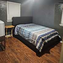 Carlos's room