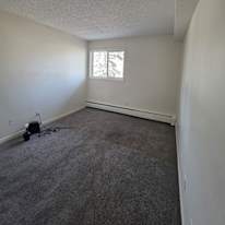 JOHNATAN  OROXKO's room